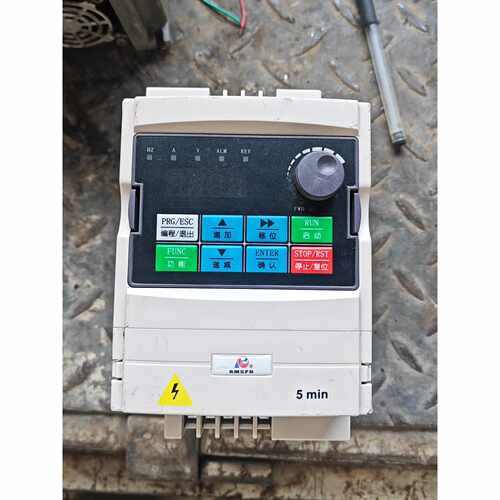 议价上海人民变频器SPD990M2.2KWL2380V2维修