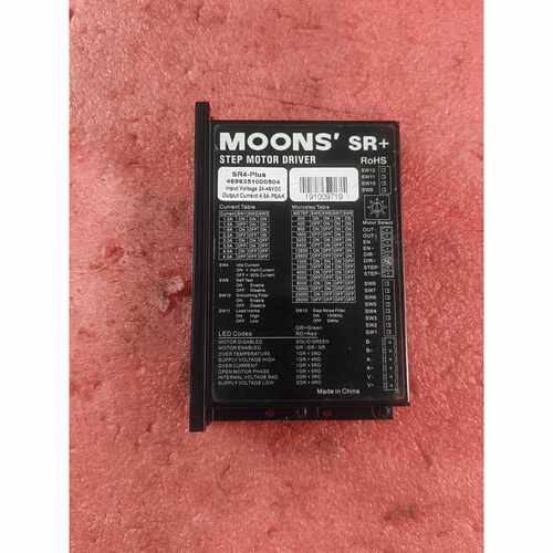 询价MOONS鸣志驱动器SR4-Plus，一台，成色如图实物