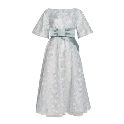 立体花朵后构想法式宫廷袖连衣裙