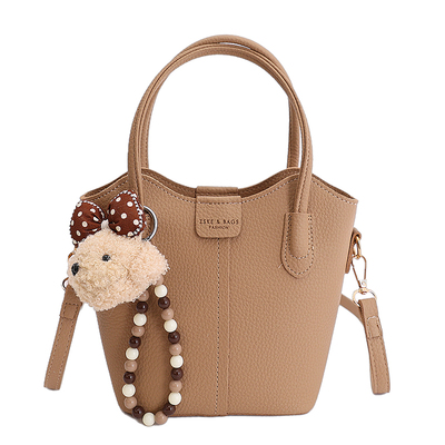 2026新款小众小熊水桶斜挎女包