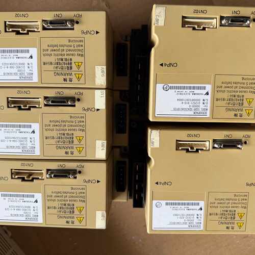 SGDR-SDA350A01BY28 SGDR-SDA140A01B 安川机器人驱动器