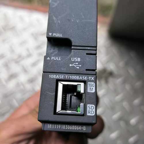 议价：三菱Q系列Q13UDVCPU一个，正常，实物如图