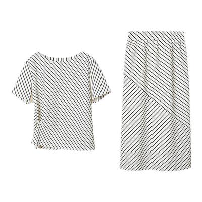 条纹半身裙套装龙喜儿