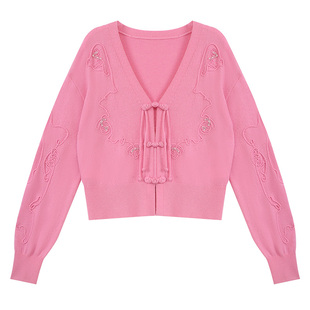 固执2025春季新款气质v领绣珠长袖新中式短款针织开衫毛衣女上装