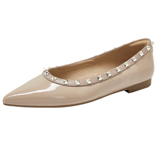 康莉法式铆钉尖头真皮平底鞋女2025秋季新款时尚百搭单鞋黑色鞋子