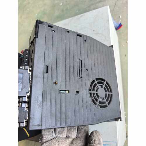 溢价-英威腾驱动器DA180S010SG0两台2KW