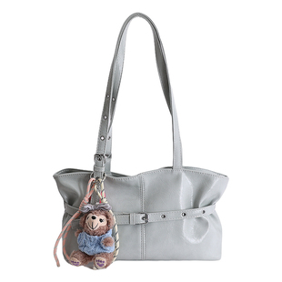 高级感大容量包包女款2026新款潮高级感轻奢小众单肩包通勤腋下包