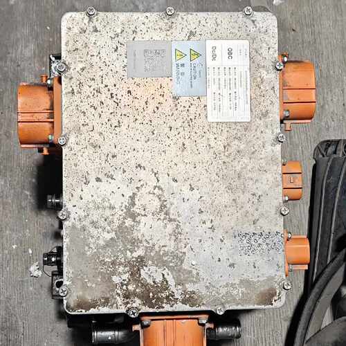 东风EM26三合一控制器，型号GVD570-P3R3A1R5