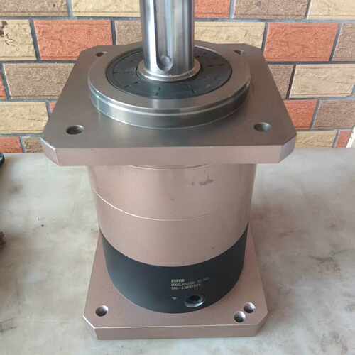 180湖北行星减速机：速比1：12KPLF160一12一S