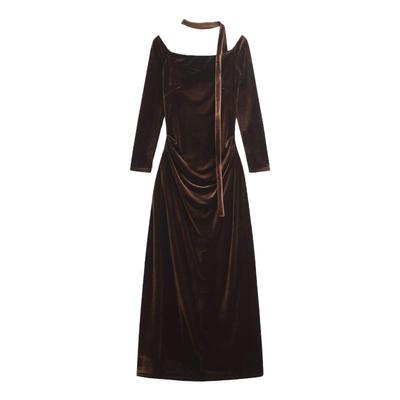 怪力酱一字肩丝绒连衣裙