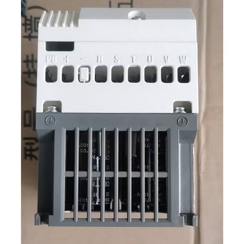 〔议价-可维修〕A90-4T5R6B 拆机正弦变频器380V2.2KW 成色