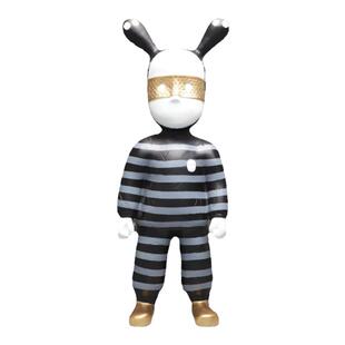 北欧创意卡通条纹流氓兔人物摆件样板房客厅电视柜儿童房家居装饰