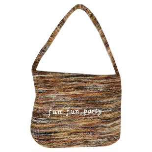 潦草毛绒高级感单肩包女秋冬慵懒风斜挎包复古字母刺绣通勤流苏包