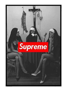 潮牌Supreme服装店工作室挂画