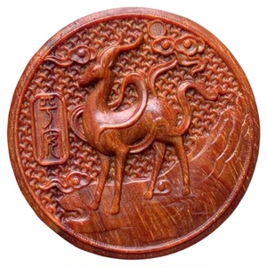 九色鹿挂件圆形木雕手把玩工艺品平安鹿挂件摆件小叶紫檀红木文玩