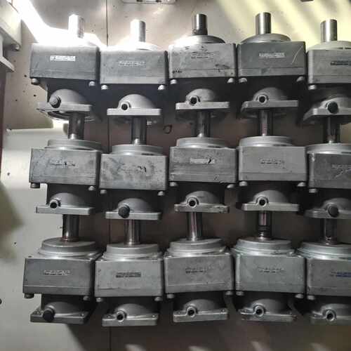 【议价-可维修】 新宝 SHIMPO VRSF-9D-750-GC 减速机 /均有货