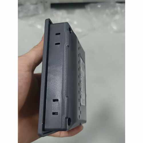 议价威纶通MT6051iP触摸屏，实物拍摄。功能包好，质保一年。