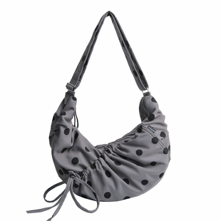 Unique blue 韩系波点斜挎包抽绳褶皱大容量通勤轻便单肩包女