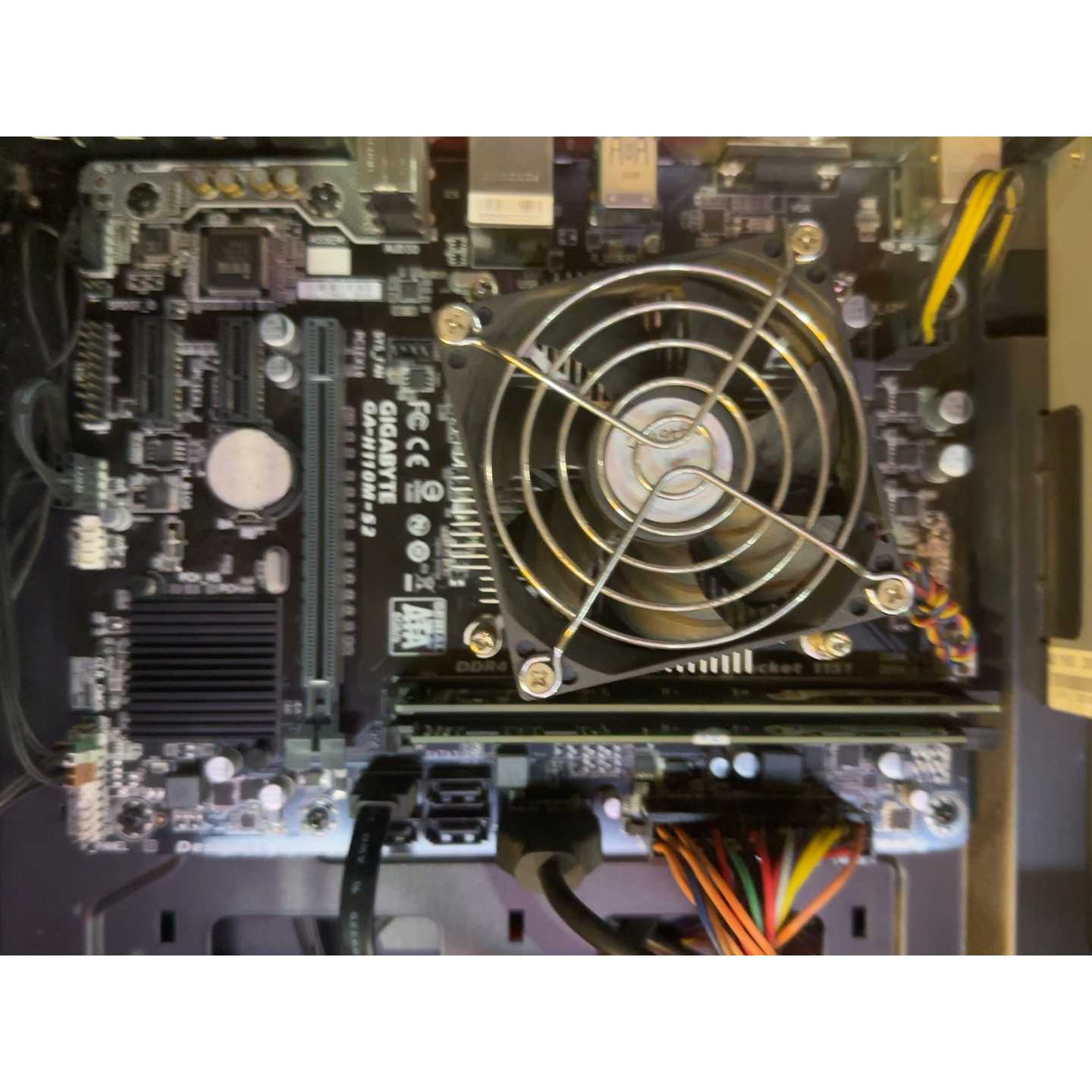 议价技嘉h110主板g4560CPU8g金士顿原装内存1可维修