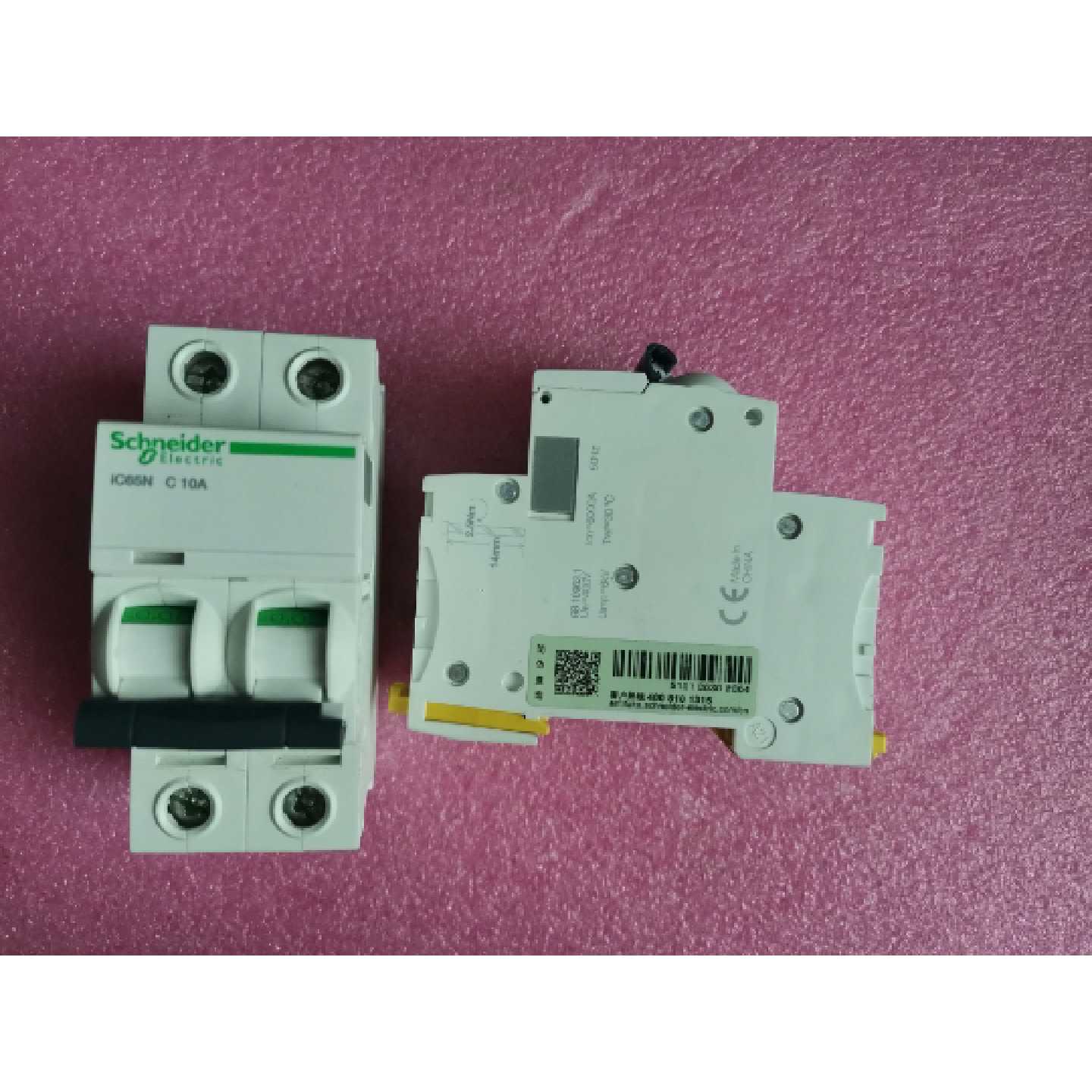 议价全新原装施耐德微型断路器 A9F18210 iC65N 2P C 10A 现货