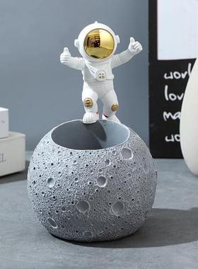 新品 创意卡通宇航员大容量笔筒ins高颜值太空人摆件工艺品送礼物