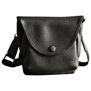 2025新款男士单肩斜挎复古背包野牛皮真皮手工休闲女士手机包小包