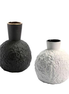 现代简约北欧褶皱纹陶瓷花瓶摆件家居客厅电视柜餐桌黑白色软装饰