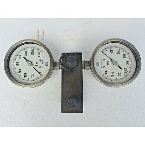CEJN 1600 Bar Pressure Gauge 2 Nos with Adaptor for Oil Inje