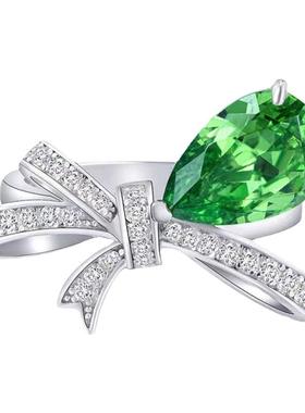 D色莫桑石丝带祖母绿蝴蝶结戒指