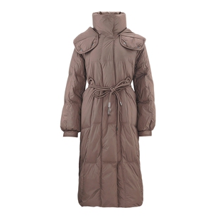 马天奴2025新款摩卡棕连帽高领长款羽绒服系带收腰保暖廓形百搭女