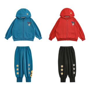 幼悠男童春季新款长袖休闲针织连帽美式风外套宽松束脚星星长裤潮
