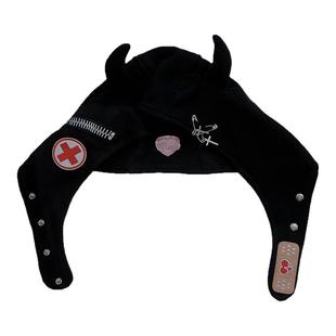 饭粒家 原创设计INS朋克暗黑Y2K千禧辣妹土酷穿搭护耳帽子恶魔角