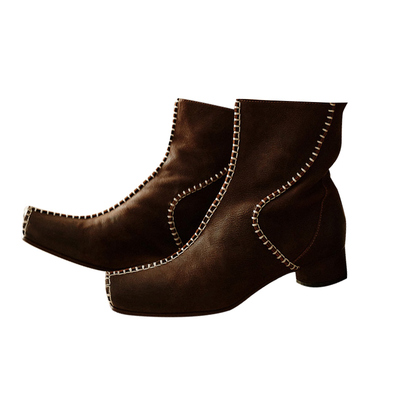 Le'Murmure白色缝线短靴