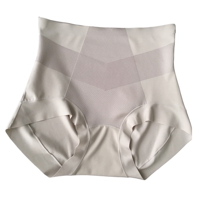 贝莱娅3577蜜桃臀桑蚕丝三角裤