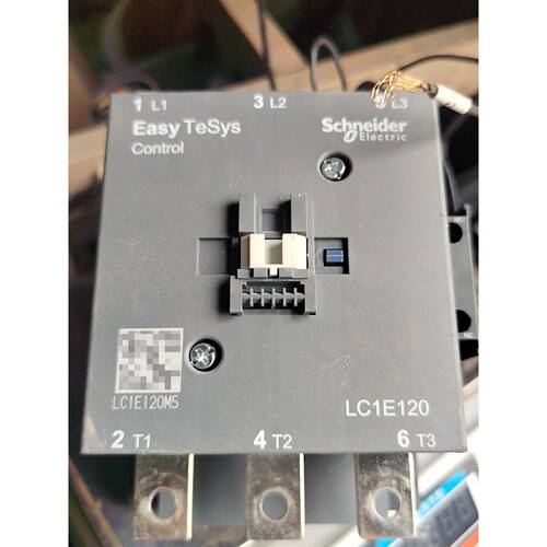 可维修议价  LC1E120M5接触器三相120A220VEasyTeSys系列成色还可