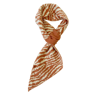 斑马纹针织保暖羊绒围巾女冬季复古时尚搭配护颈穿插懒人围脖韩版