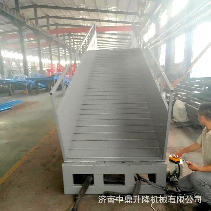 卸猪台 带电子秤称重卸猪升降平台 电动液压升降养殖场用卸猪平台