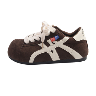 爆款百搭厚底板鞋女春秋季小众复古面包鞋2026新款运动休闲德训鞋