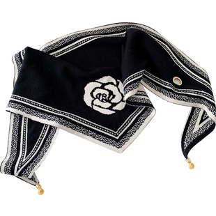 磁扣三角围巾女秋冬护颈小围脖冬季高级感针织叠穿屁帘保暖围脖套