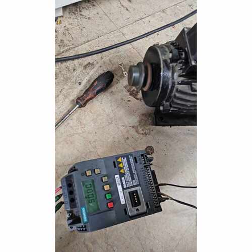 议价西门子6SL32105BE211UV0V20变频器1维修