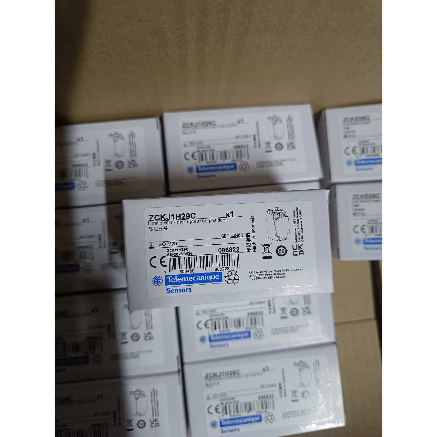 【议价】特勒美科限位开关ZCKJ1H29C全新品带原包装盒图片