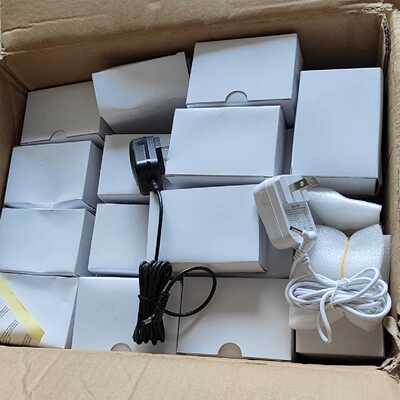 议价可维修原装GENTOS10V250mA电源适配器全新
