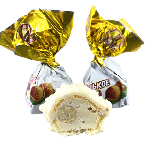 俄罗斯斯拉夫牌白巧克力椰奶味 巧克味榛仁夹心奶罐威化糖果250克