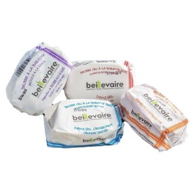 法国贝利维拉草饲动物涂抹黄油块