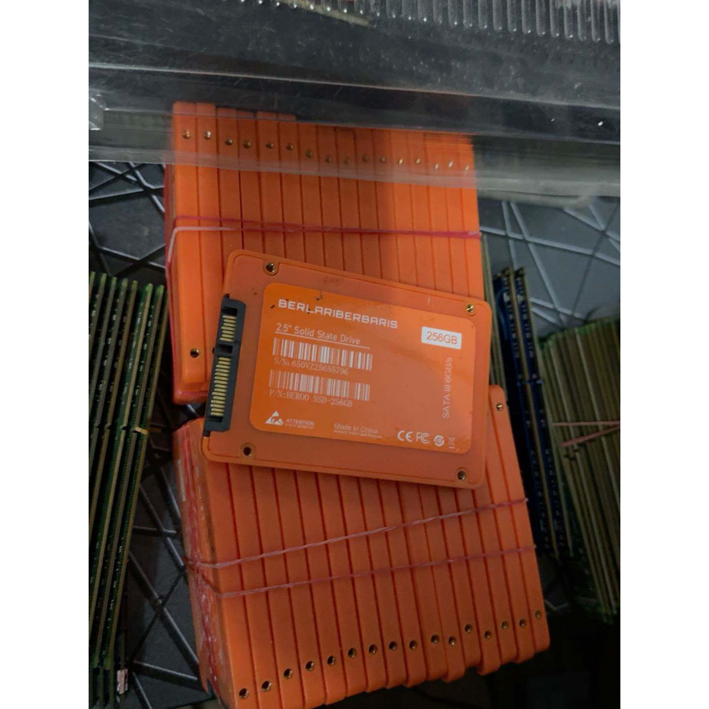 清一色256g固态 30多个 175一个-询价