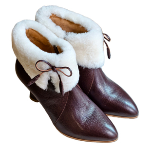 奈里法式复古深棕牛皮羊羔毛翻领蝴蝶结温柔仙女旗袍酒杯跟高跟靴