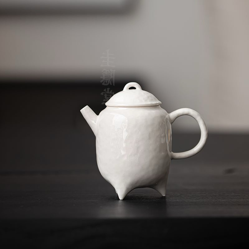 圭隐堂草木灰手工陶瓷三足茶壶家用复古泡茶壶小号单壶执壶手抓壶