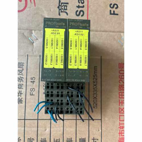 询价：6ES7138-4FA04-0AB0，成色如图，