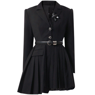 茬客轻熟黑色西装裙女2025年早春气质优雅小众设计感不对称连衣裙