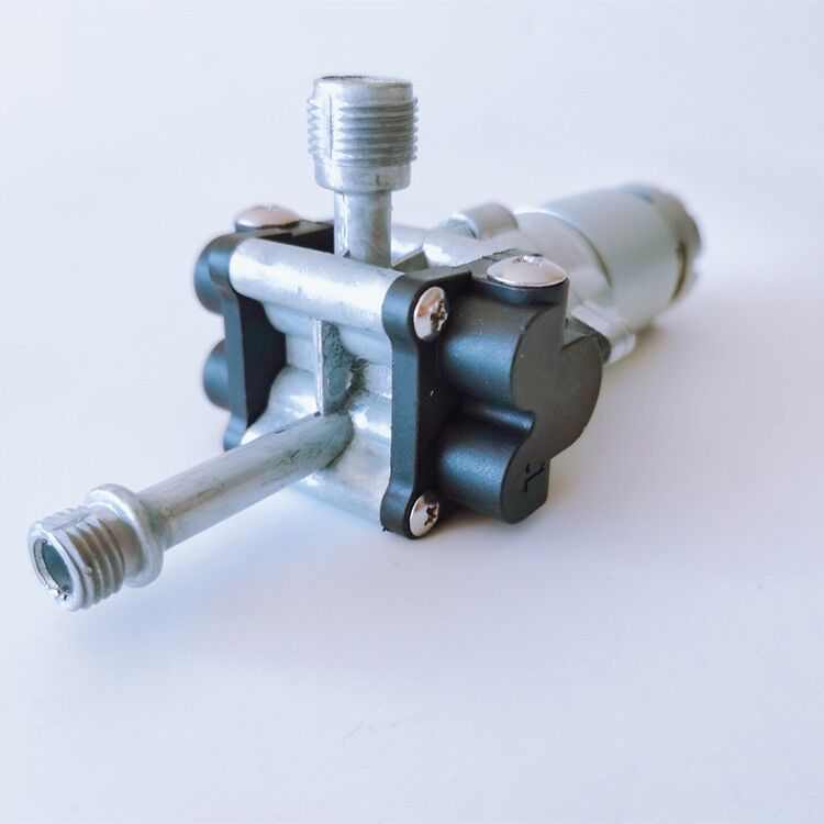 汽车载用电动高压柱塞水泵抽水机自吸微型家用洗车器泵121821V24V